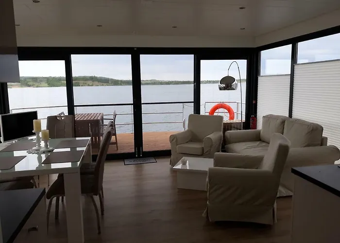 Calanthe - Hausboot Apartmán Mucheln